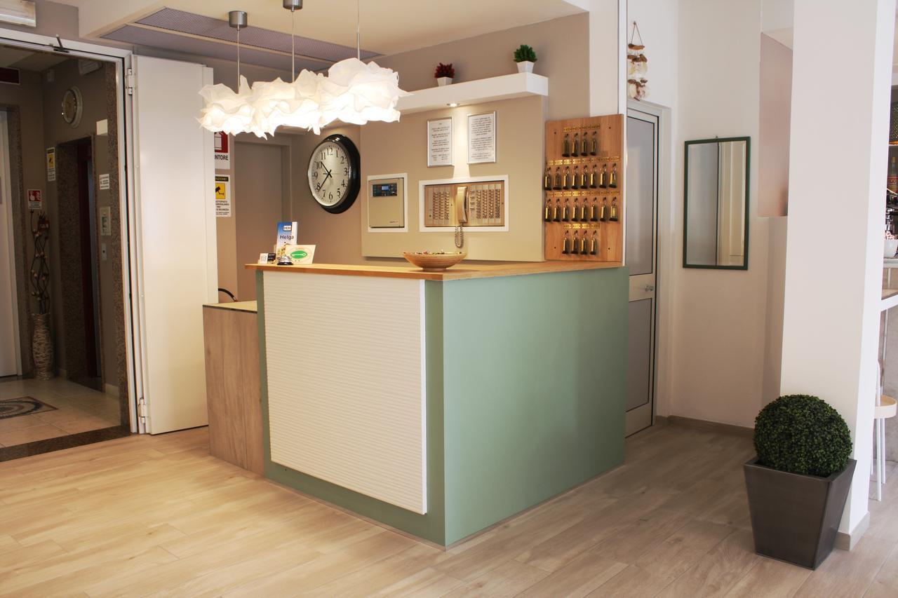 Hotel Helga Каорле Екстериор снимка